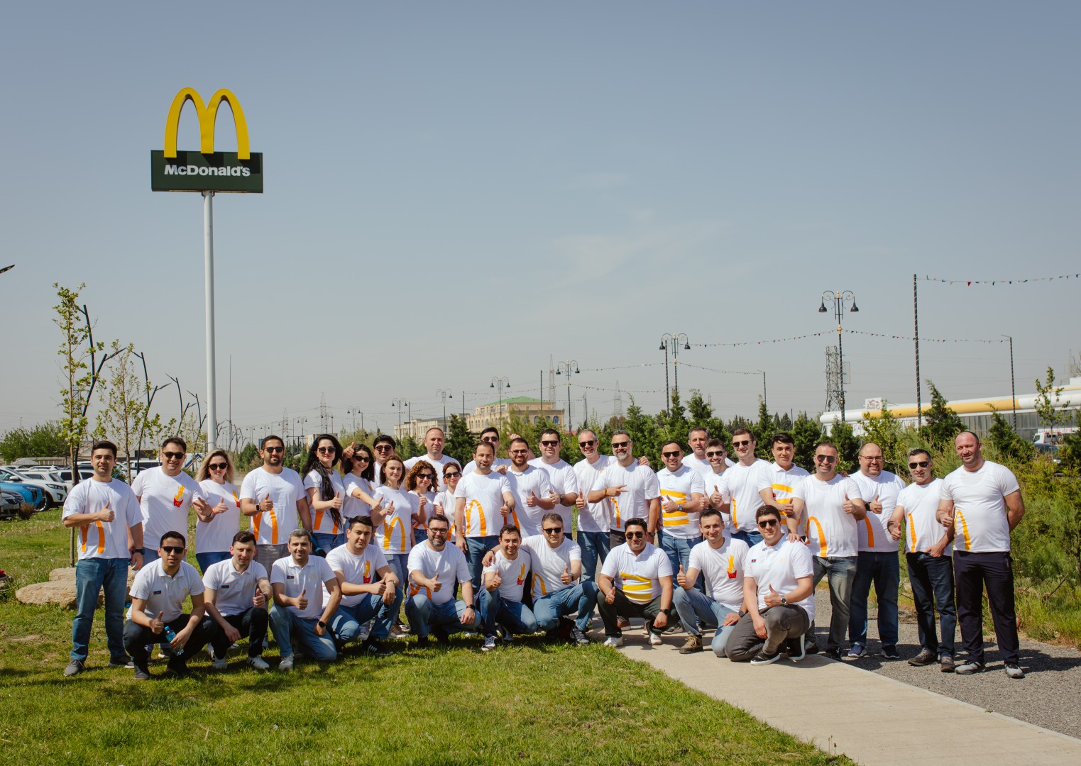 Компания McDonald’s Azərbaycan организовала экологическую акцию по посадке деревьев в Сумгайыте (ФОТО)