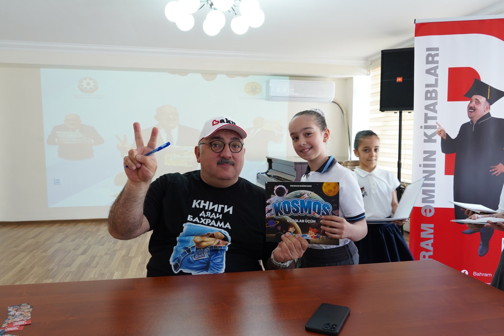 Бахрам Багирзаде - с шутками и доброй мудростью: встреча в Бакинской хореографической академии (ФОТО)