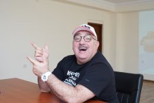 Бахрам Багирзаде - с шутками и доброй мудростью: встреча в Бакинской хореографической академии (ФОТО)