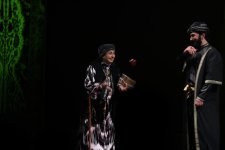 В Баку состоялась премьера спектакля "Минувшие дни" по произведению узбекского классика Абдуллы Кадыри (ФОТО)
