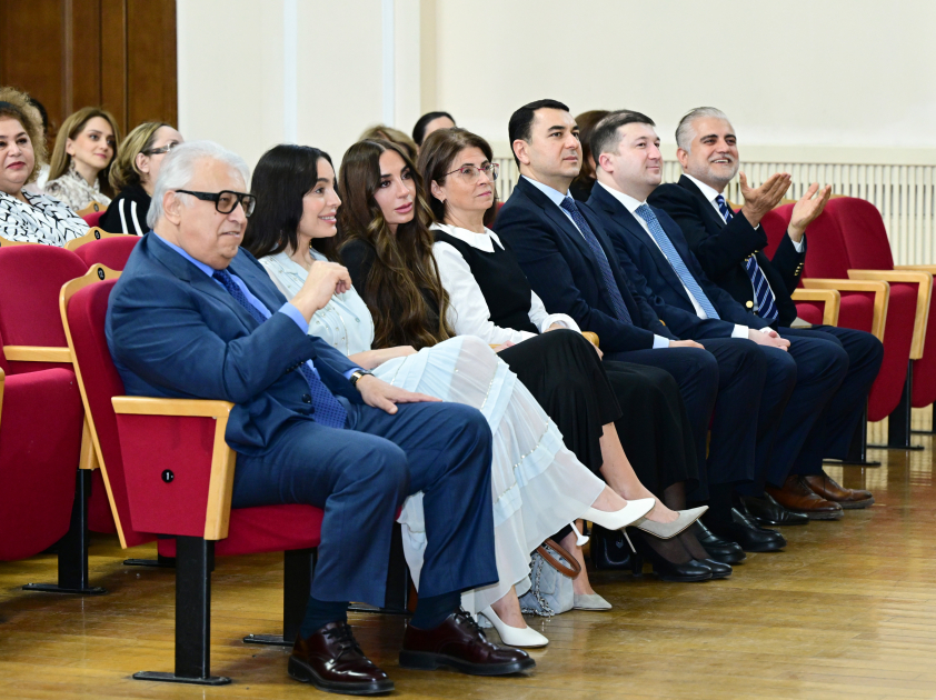 Вице-президент Фонда Гейдара Лейла Алиева приcутствовала на концерте студентов и молодежи в Бакинской музыкальной академии (ФОТО)