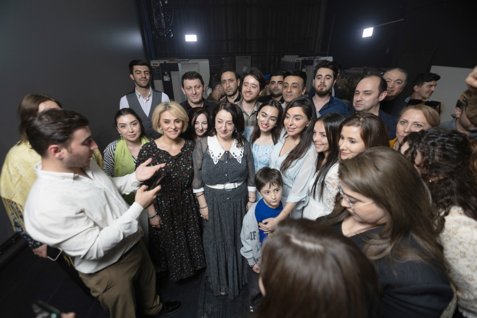 Вице-президент Фонда Гейдара Алиева Лейла Алиева и Арзу Алиева приняли участие в музыкально-художественном вечере «Только культура» (ФОТО)