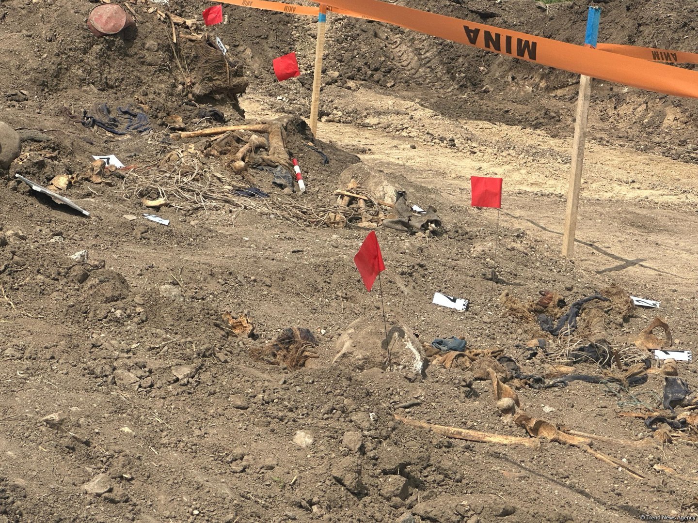 В Ходжалы обнаружено еще одно массовое захоронение (ФОТО)