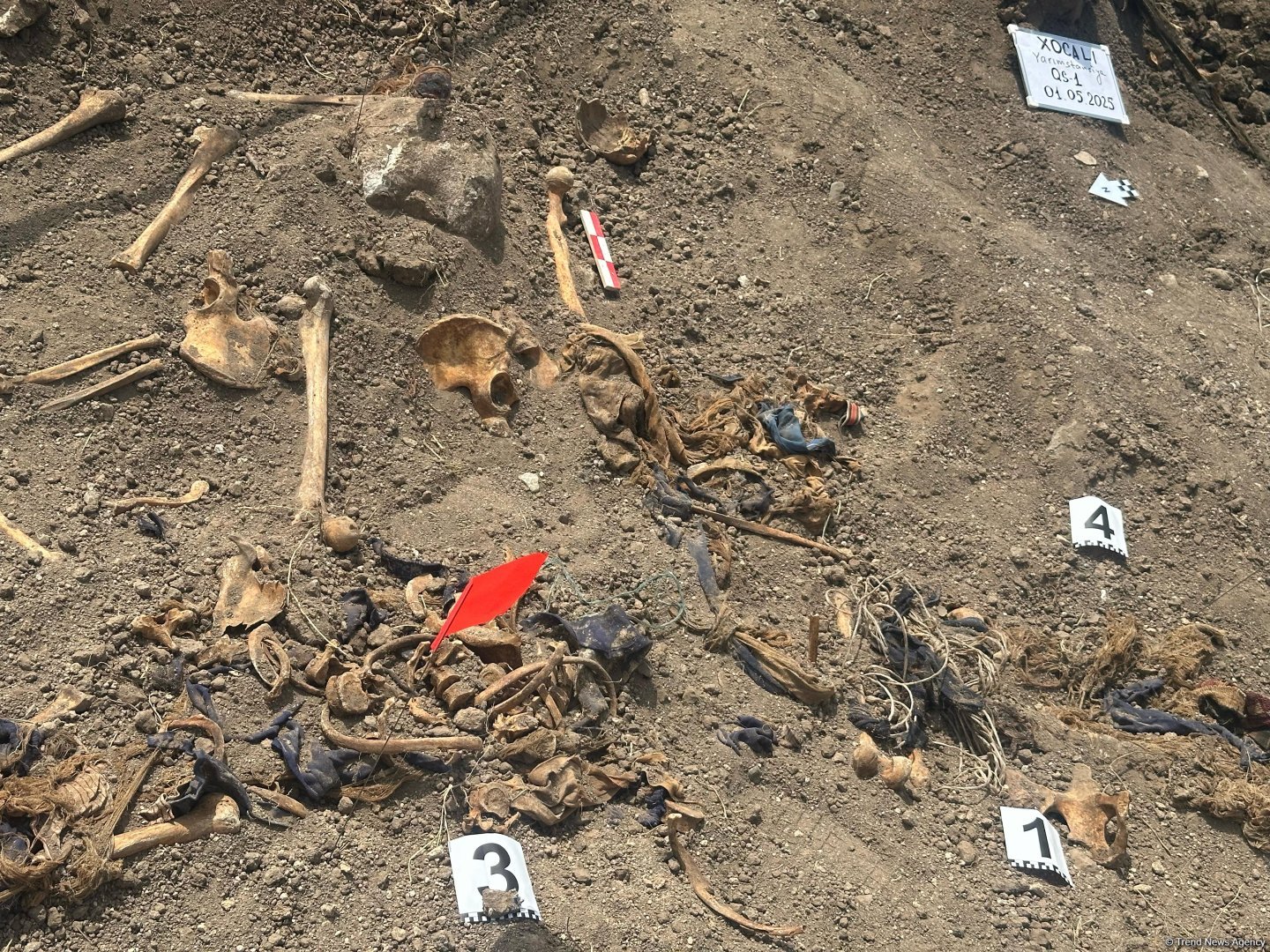В Ходжалы обнаружено еще одно массовое захоронение (ФОТО)