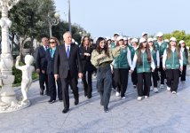 Вице-президент Фонда Гейдара Алиева Лейла Алиева и руководитель Баку Медиа Центра Арзу Алиева приняли участие в акции по посадке деревьев в Сумгайыте (ФОТО)