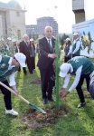 Вице-президент Фонда Гейдара Алиева Лейла Алиева и руководитель Баку Медиа Центра Арзу Алиева приняли участие в акции по посадке деревьев в Сумгайыте (ФОТО)