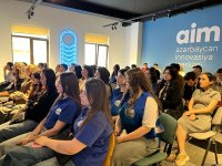 В Баку прошел форум искусственного интеллекта для молодежи (ФОТО)