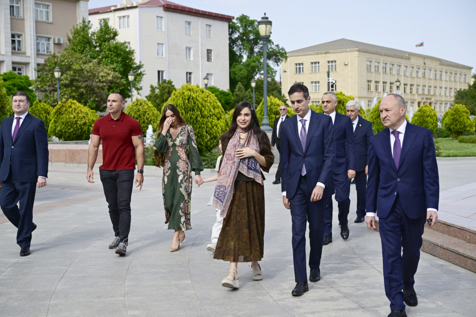 Вице-президент Фонда Гейдара Алиева Лейла Алиева и руководитель Баку Медиа Центра Арзу Алиева посетили Нахчыван (ФОТО)