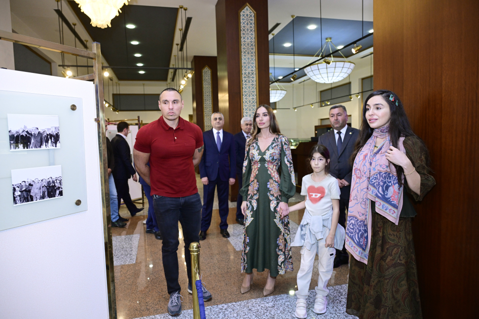 Вице-президент Фонда Гейдара Алиева Лейла Алиева и руководитель Баку Медиа Центра Арзу Алиева посетили Нахчыван (ФОТО)