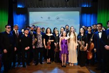 Вице-президент Фонда Гейдара Алиева Лейла Алиева и руководитель Баку Медиа Центра Арзу Алиева ознакомились с творческим процессом людей, принадлежащих к уязвимым группам (ФОТО)