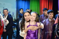 Вице-президент Фонда Гейдара Алиева Лейла Алиева и руководитель Баку Медиа Центра Арзу Алиева ознакомились с творческим процессом людей, принадлежащих к уязвимым группам (ФОТО)