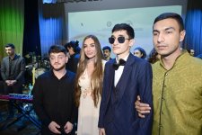 Вице-президент Фонда Гейдара Алиева Лейла Алиева и руководитель Баку Медиа Центра Арзу Алиева ознакомились с творческим процессом людей, принадлежащих к уязвимым группам (ФОТО)