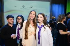 Вице-президент Фонда Гейдара Алиева Лейла Алиева и руководитель Баку Медиа Центра Арзу Алиева ознакомились с творческим процессом людей, принадлежащих к уязвимым группам (ФОТО)