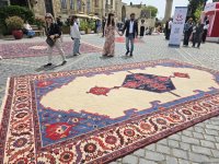 В старинной части Баку открылся Международный фестиваль ковра – путешествие в мир сказки (РЕПОРТАЖ, ФОТО)