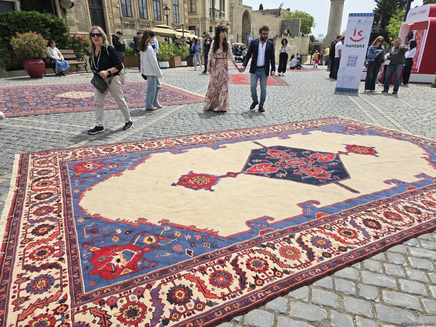 В старинной части Баку открылся Международный фестиваль ковра – путешествие в мир сказки (РЕПОРТАЖ, ФОТО)