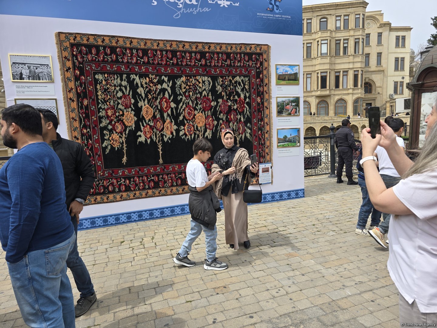 В старинной части Баку открылся Международный фестиваль ковра – путешествие в мир сказки (РЕПОРТАЖ, ФОТО)