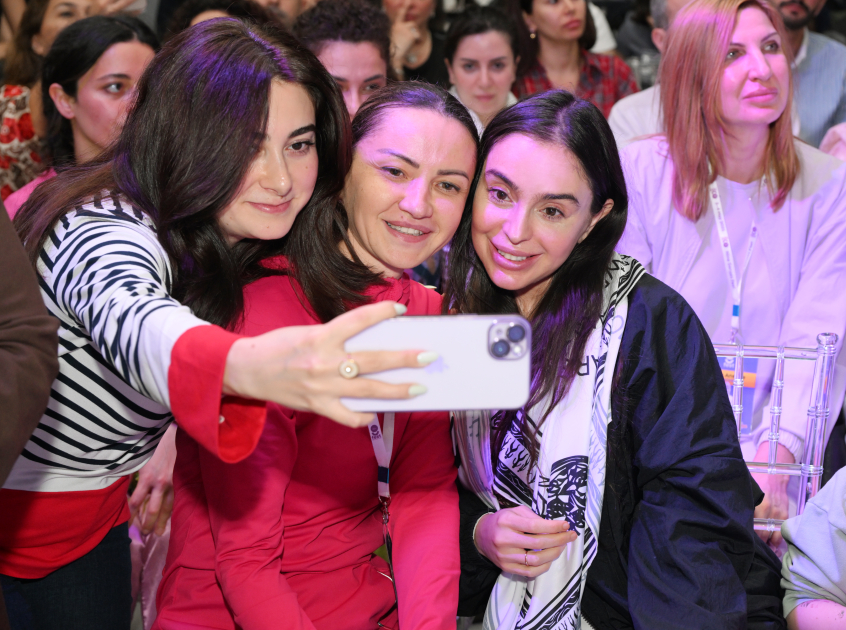 Вице-президент Фонда Гейдара Алиева Лейла Алиева приняла участие в церемонии закрытия Международного фестиваля йоги «Nine Senses Fest» (ФОТО)