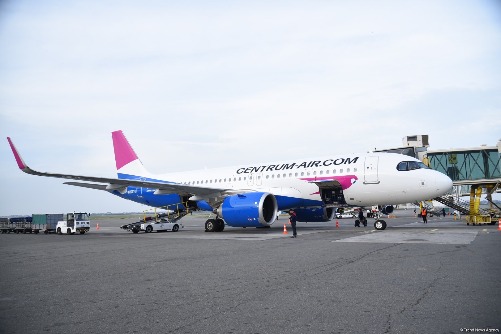 Centrum Air запускает прямые рейсы из Баку в Ташкент (FOTO)