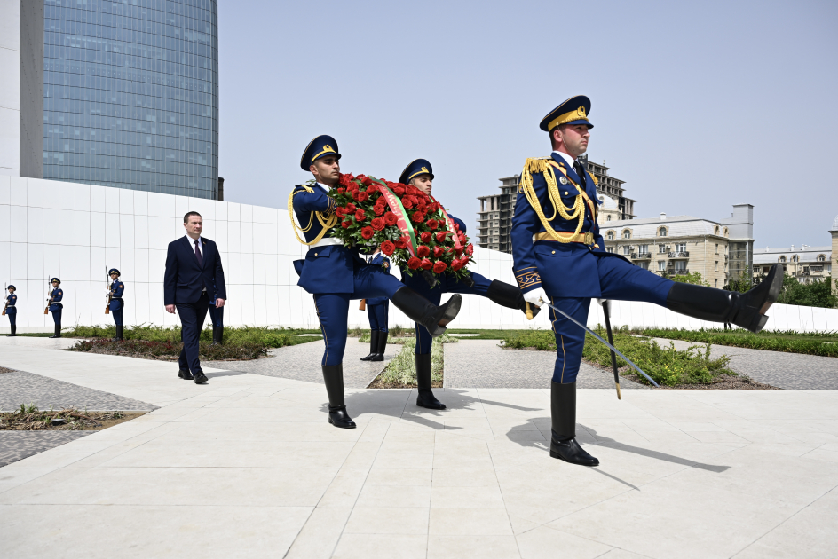 Премьер-министр Республики Беларусь посетил Парк Победы в Баку (ФОТО)
