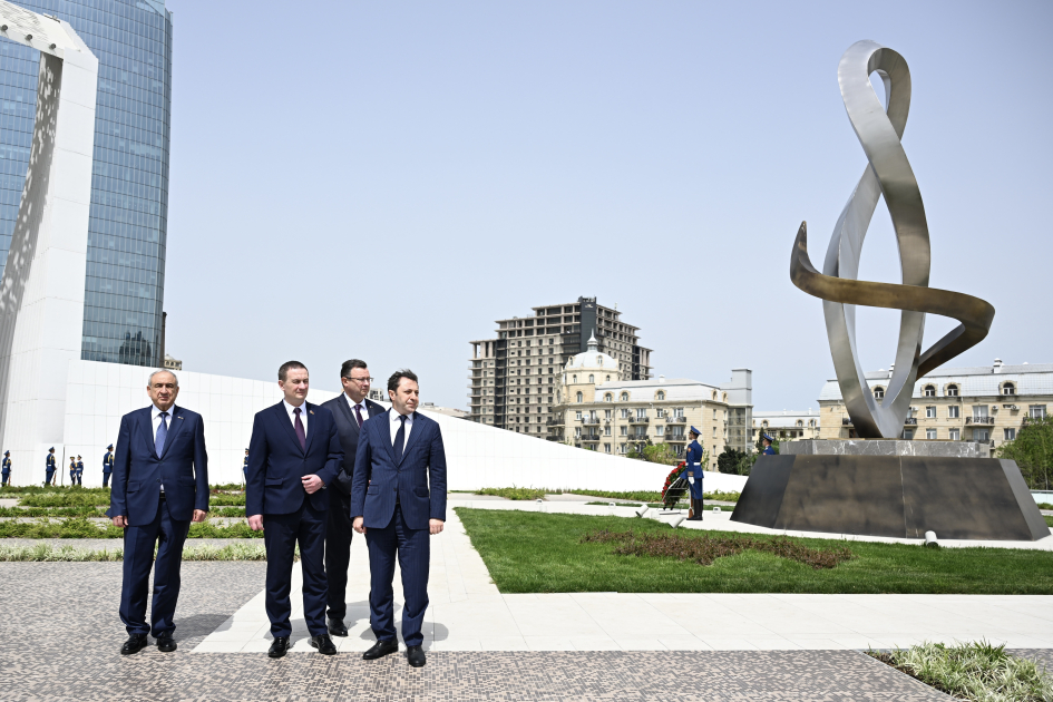 Премьер-министр Республики Беларусь посетил Парк Победы в Баку (ФОТО)