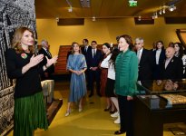В Азербайджанском национальном музее ковра открылась иммерсивная выставка "Рабатское ковровое искусство" (ФОТО)