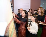 В Азербайджанском национальном музее ковра открылась иммерсивная выставка "Рабатское ковровое искусство" (ФОТО)