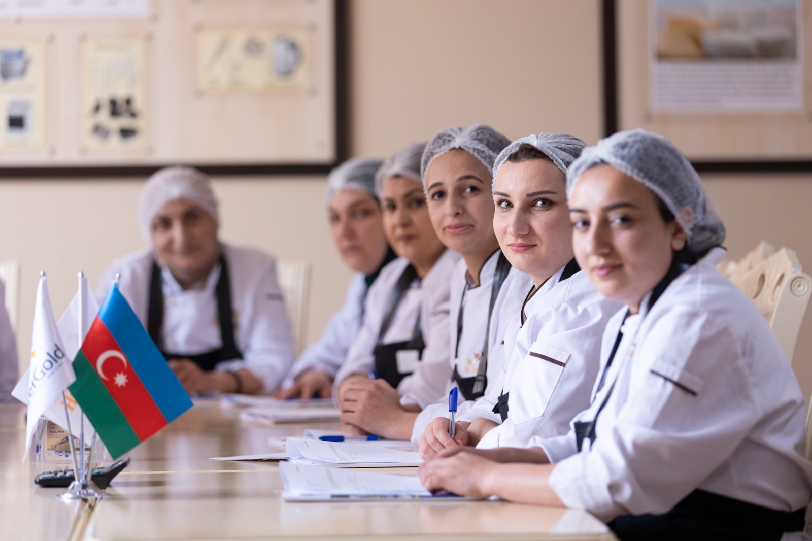 ЗАО «AzerGold» приступило к реализации очередного социального проекта, связанного с семьями шехидов и раненых на войне (ФОТО)