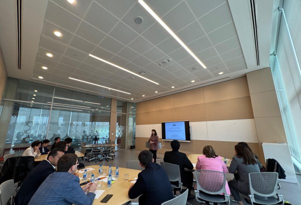 ADA University hosts seminar on strategic communication for Uzbek officials (PHOTO)