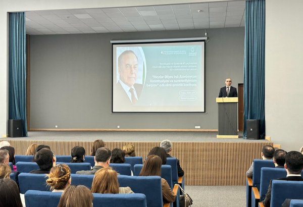 В Карабахском университете прошла научно-практическая конференция на тему "Наследие Гейдара Алиева: Конституция и восстановление суверенитета Азербайджана" (ФОТО) (Обновлено)