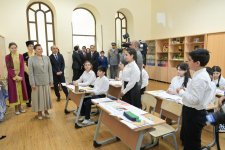 Принцесса Марокко посетила образовательный комплекс номер 132-134 в Баку (ФОТО)