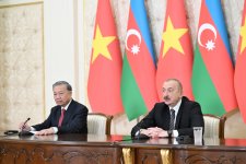Президент Ильхам Алиев и Генеральный секретарь То Лам выступили с заявлениями для прессы (ФОТО)