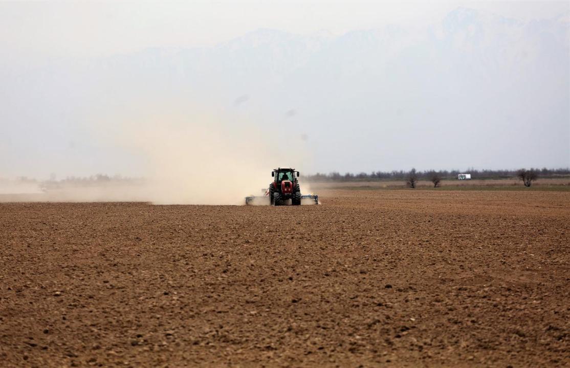 Kazakhstan kicks off major spring farming campaign with full resources