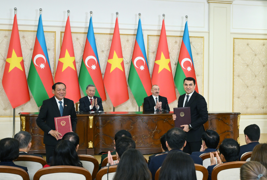 Состоялась церемония обмена документами, подписанными между Азербайджаном и Вьетнамом (ФОТО/ВИДЕО)