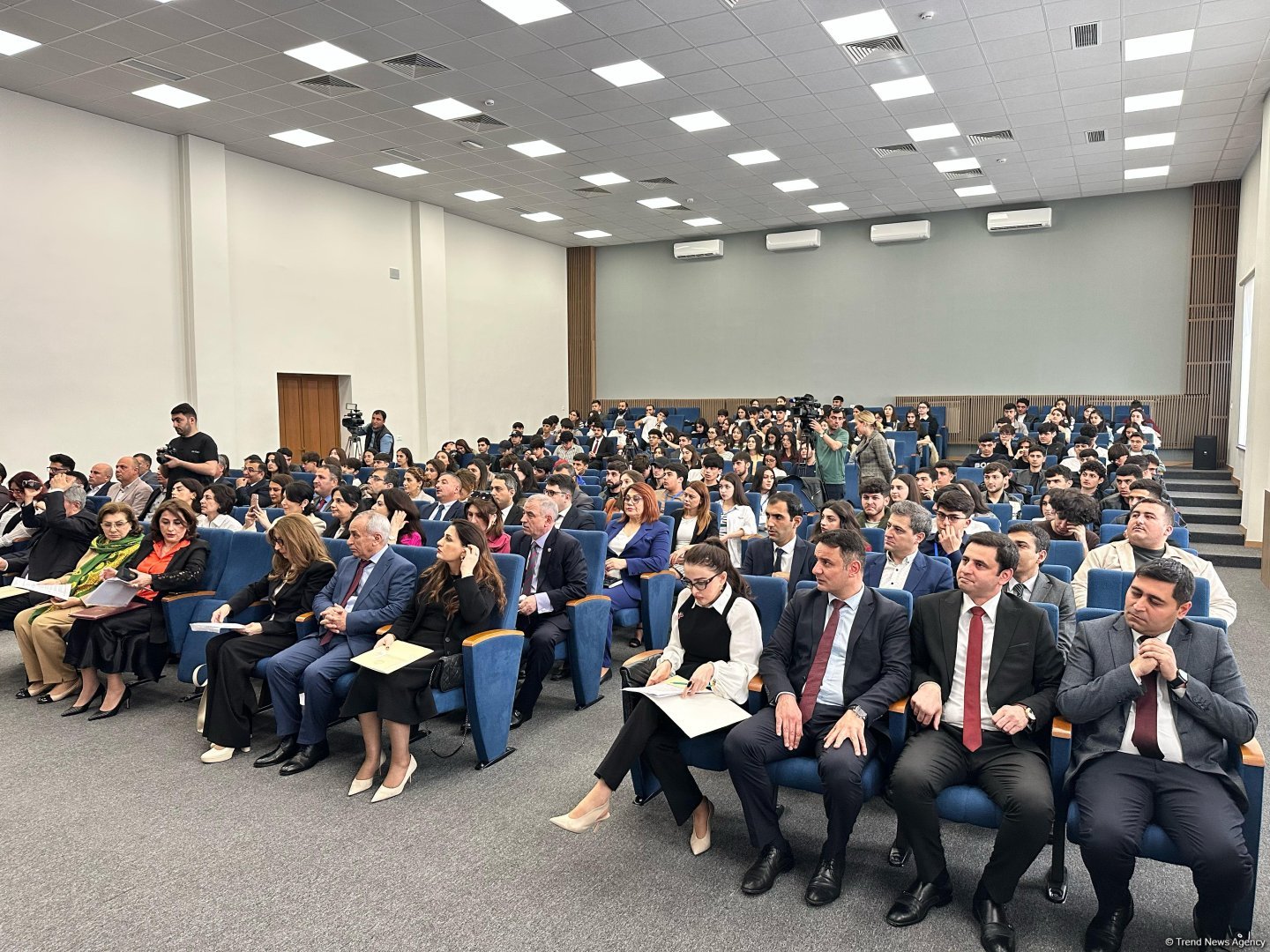 В Карабахском университете прошла научно-практическая конференция на тему "Наследие Гейдара Алиева: Конституция и восстановление суверенитета Азербайджана" (ФОТО) (Обновлено)