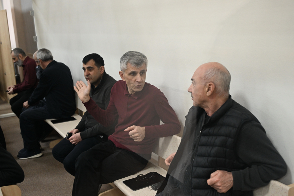 На суде заслушаны показания о пытках азербайджанцев, взятых в плен и удерживаемых в заложниках вооруженными силами Армении во время оккупации Кяльбаджара (ФОТО)