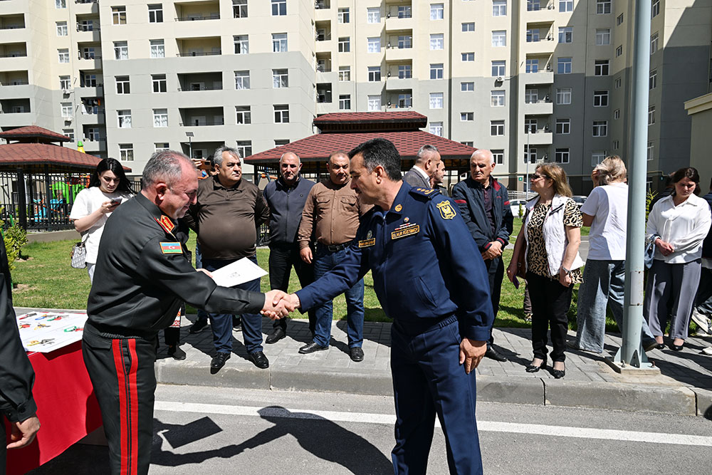 Группе азербайджанских военнослужащих предоставлены квартиры (ФОТО)