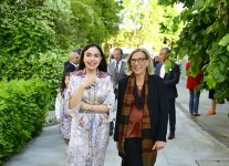 Вице-президент Фонда Гейдара Алиева Лейла Алиева и Арзу Алиева приняли участие в открытии выставки МАМА "Мать-природа" в Риме (ФОТО)