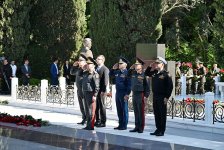 Руководство министерства обороны Азербайджана посетило Аллею почетного захоронения (ФОТО)