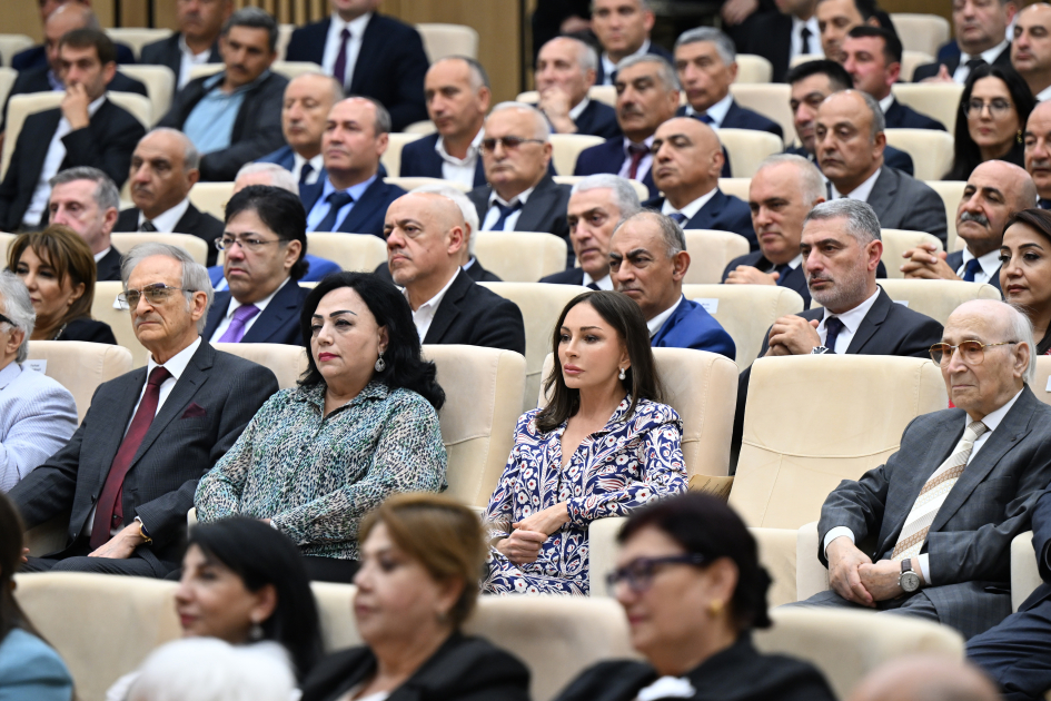 Президент Ильхам Алиев и Первая леди Мехрибан Алиева приняли участие в открытии Агдамского центра мугама (ФОТО)