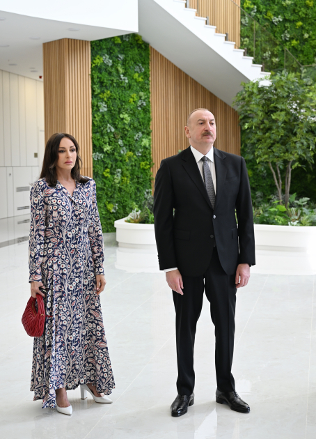 Президент Ильхам Алиев и Первая леди Мехрибан Алиева приняли участие в открытии Агдамского центра мугама (ФОТО)