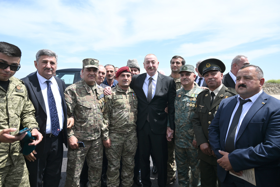 Президент Ильхам Алиев и Первая леди Мехрибан Алиева приняли участие в открытии Агдамского центра мугама (ФОТО)