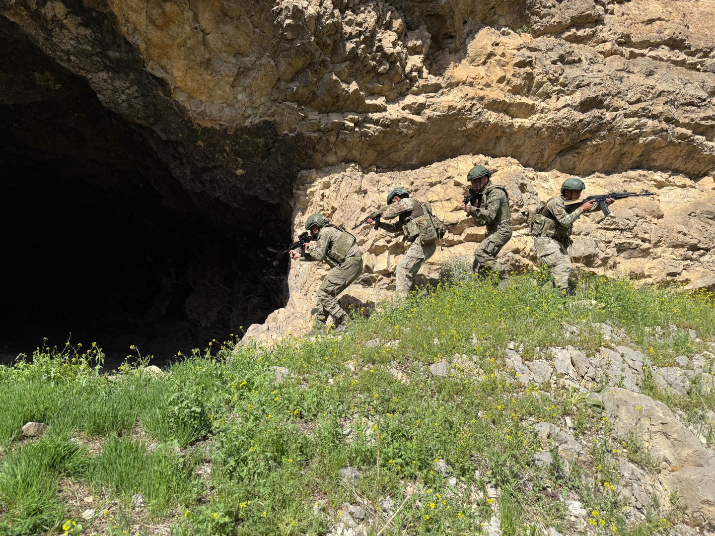 Военнослужащие Азербайджана и Турции провели совместные учения (ФОТО)