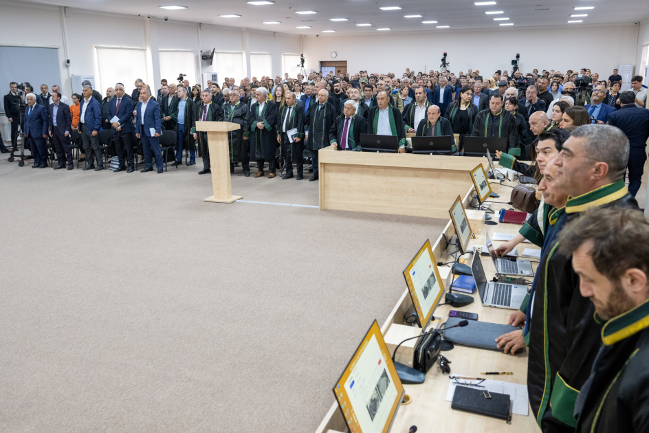 Сегодня продолжился суд над лицами, обвиняемыми в совершении многочисленных преступлений против азербайджанского народа (ФОТО)