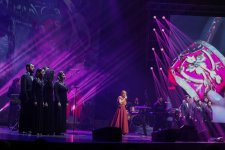 Говорящая со слушателем языком сердца! Машина времени Севды Алекперзаде от 90-х до современности (ФОТО)
