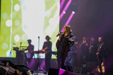 Говорящая со слушателем языком сердца! Машина времени Севды Алекперзаде от 90-х до современности (ФОТО)