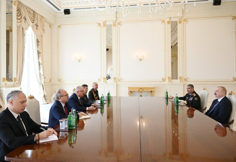Президент Азербайджана Ильхам Алиев принял министра национальной обороны Турции (ФОТО/ВИДЕО)