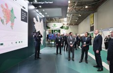 Президент Ильхам Алиев ознакомился с выставками InterFood Azerbaijan и Caspian Agro (ФОТО)