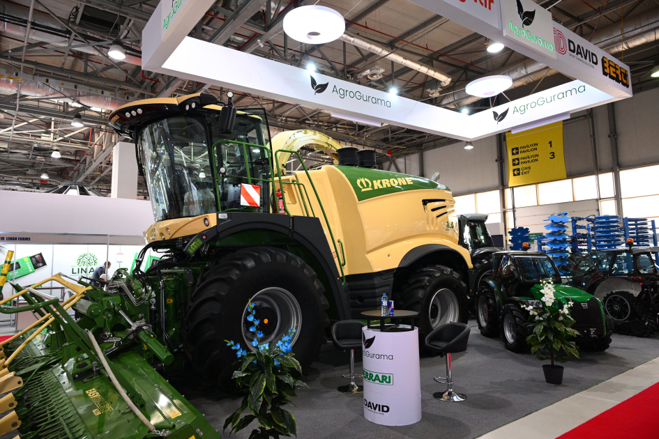 Президент Ильхам Алиев ознакомился с выставками InterFood Azerbaijan и Caspian Agro (ФОТО)