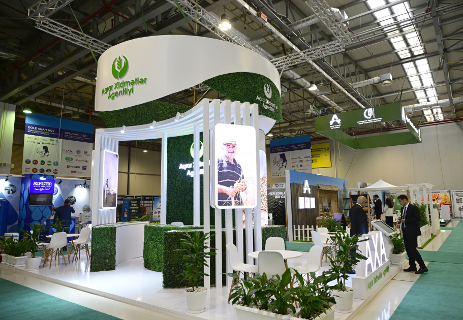 Президент Ильхам Алиев ознакомился с выставками InterFood Azerbaijan и Caspian Agro (ФОТО)
