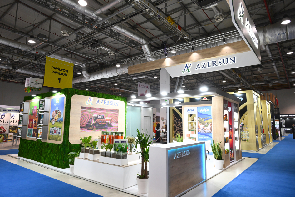 Президент Ильхам Алиев ознакомился с выставками InterFood Azerbaijan и Caspian Agro (ФОТО)